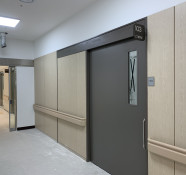 삼일병원 반자동문